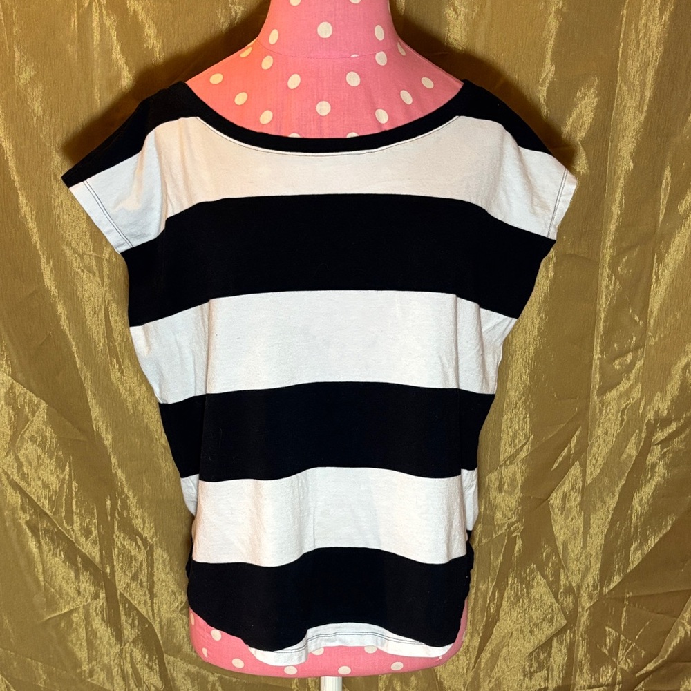 GAP Black and White Striped Short Sleeve Tee